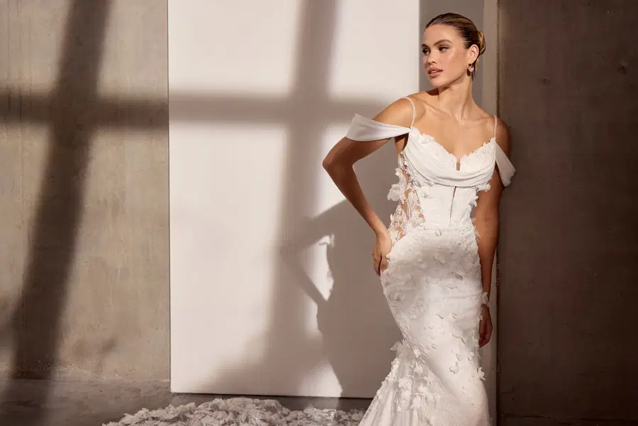 Brooke by Avenue by Josephine Scott - view 4 of 4