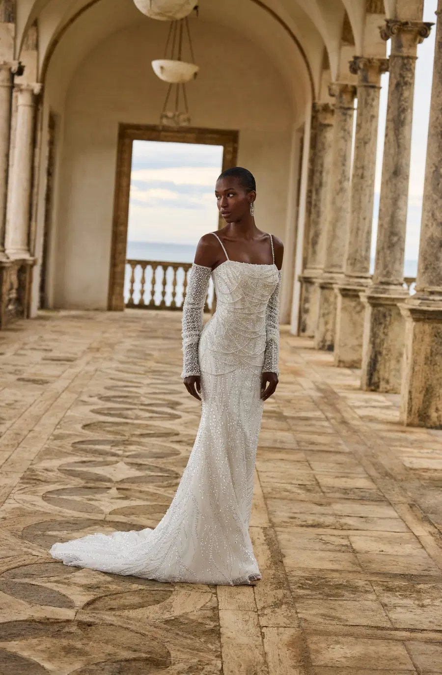 Harlene by Veni Infantino: Fit & Flare silhouette, square neckline, lace