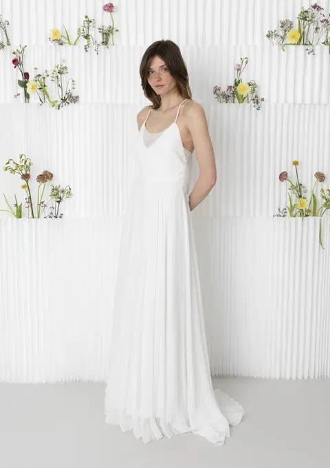 Belana wedding dress by Kisui, A-line, chiffon
