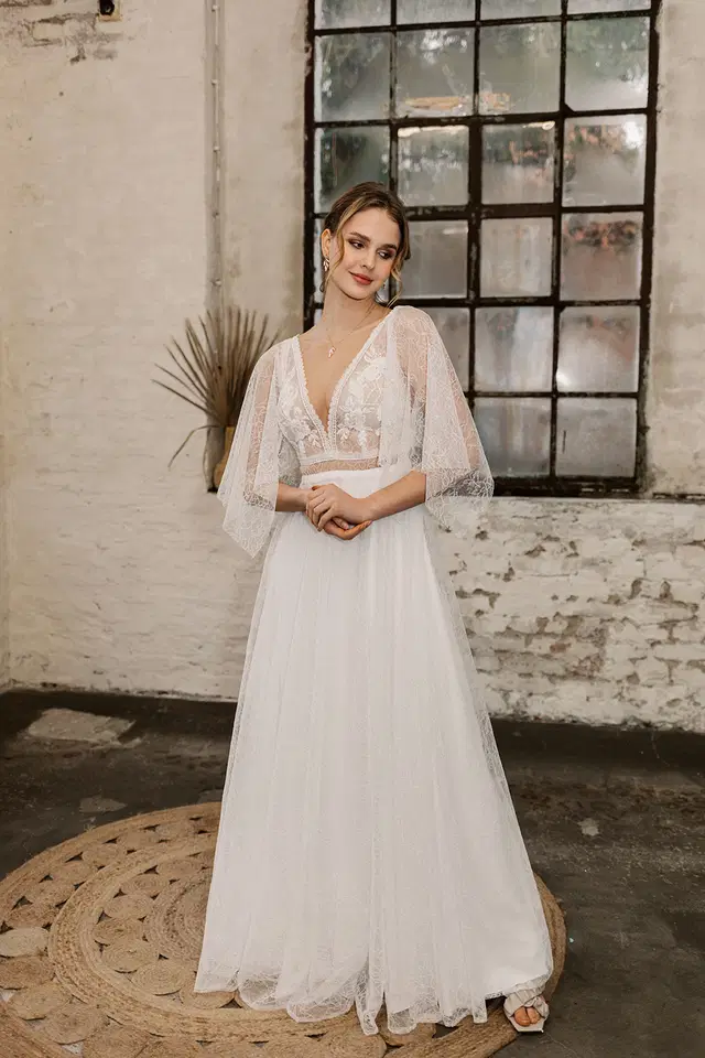 RACHEL by Esther Hofmann: A-Line silhouette, deep V-neck neckline, separate sleeves, lace
