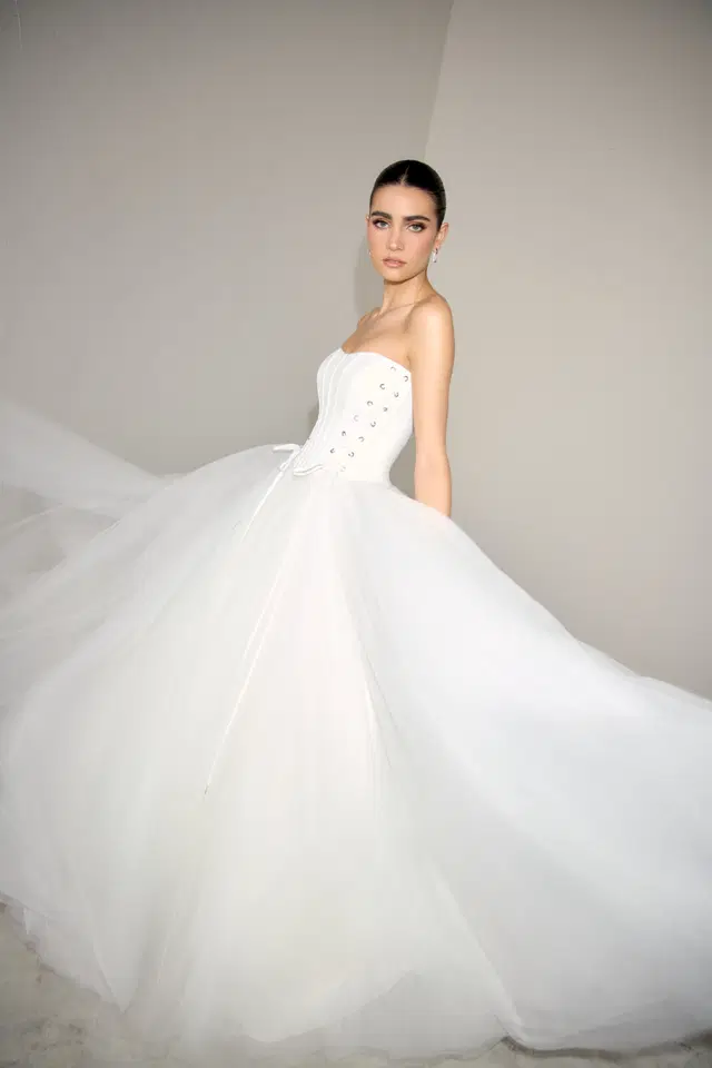 Lynx by Justin Alexander Signature: Ball Gown silhouette, sweetheart neckline, tulle