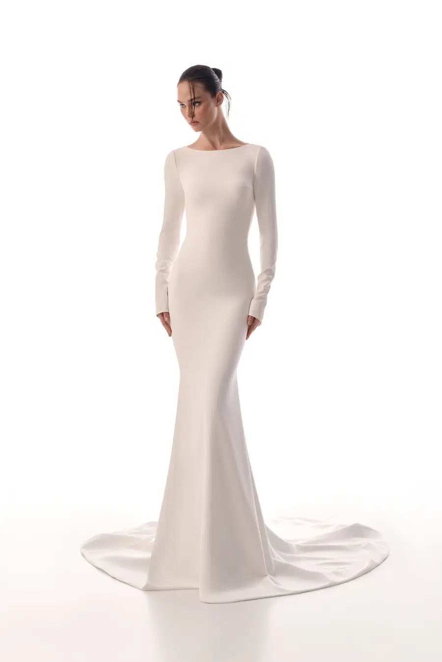 Leya by Innocentia: Fit & Flare silhouette, high / halter neckline, long sleeves, crepe