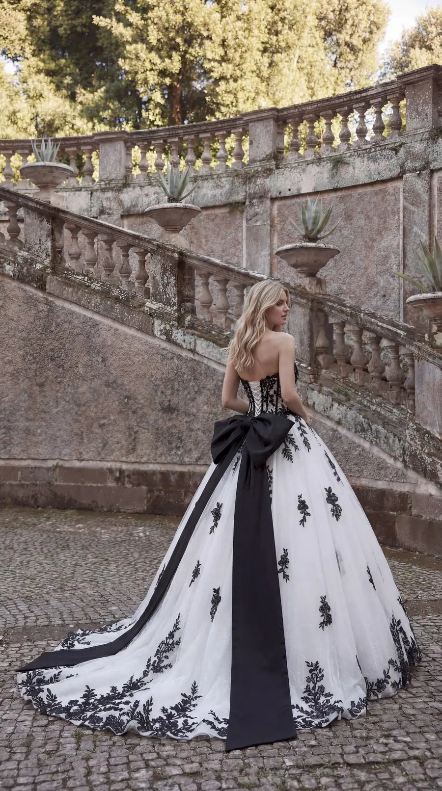 Aysha 63208 by Veni Infantino - view 2 of 3