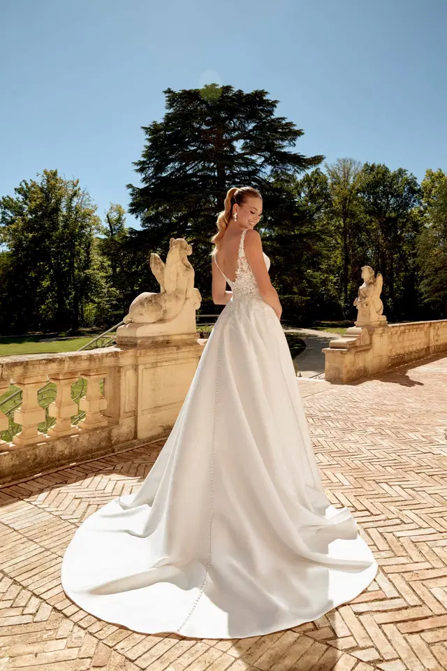 44589 by Sincerity Bridal - view 2 of 3