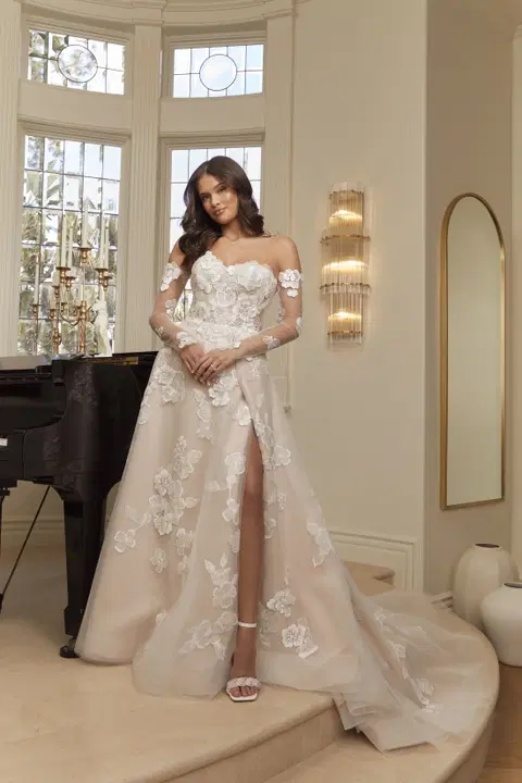 Maude wedding dress by Casablanca Bridal, A-line, tulle