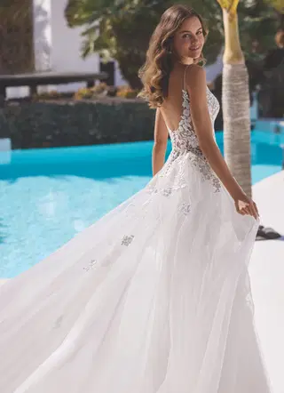 Eternity by Enzoani - view 4 of 6