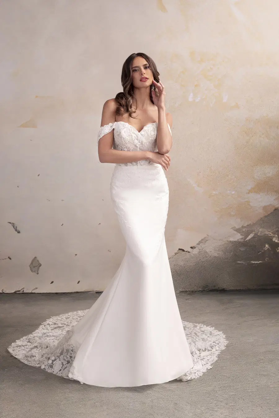 Sylvie by Donna Salado Couture: Fit & Flare silhouette, sweetheart neckline, short sleeves, crepe