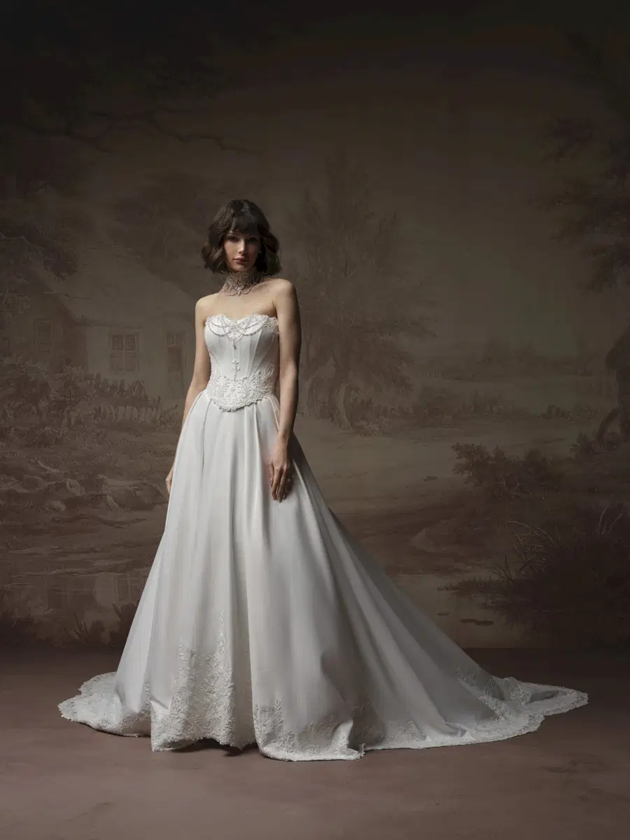 SEATTLE by Maggie Sottero: A-Line silhouette, scoop neckline, cap sleeves, lace