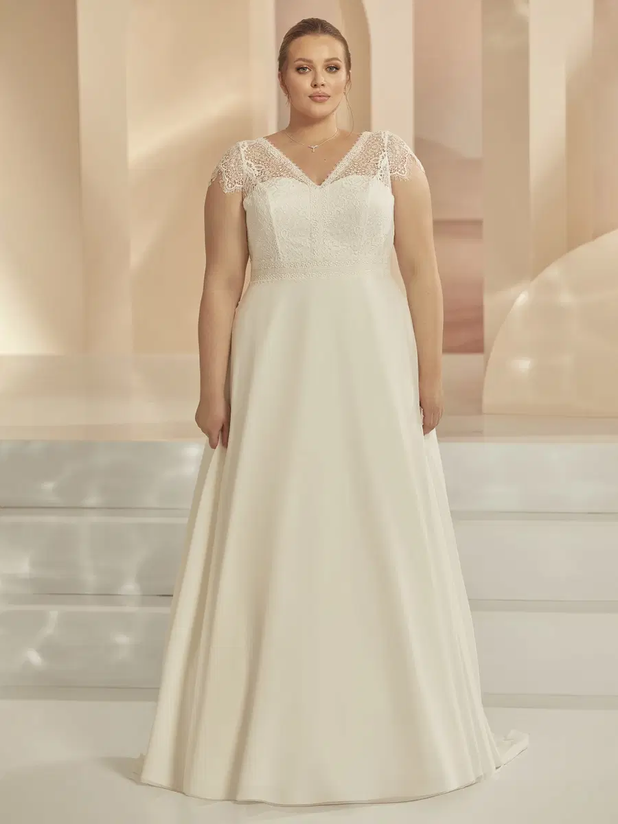 NATALIE c by Bianco Evento: A-Line silhouette, V-neck neckline, cap sleeves, lace