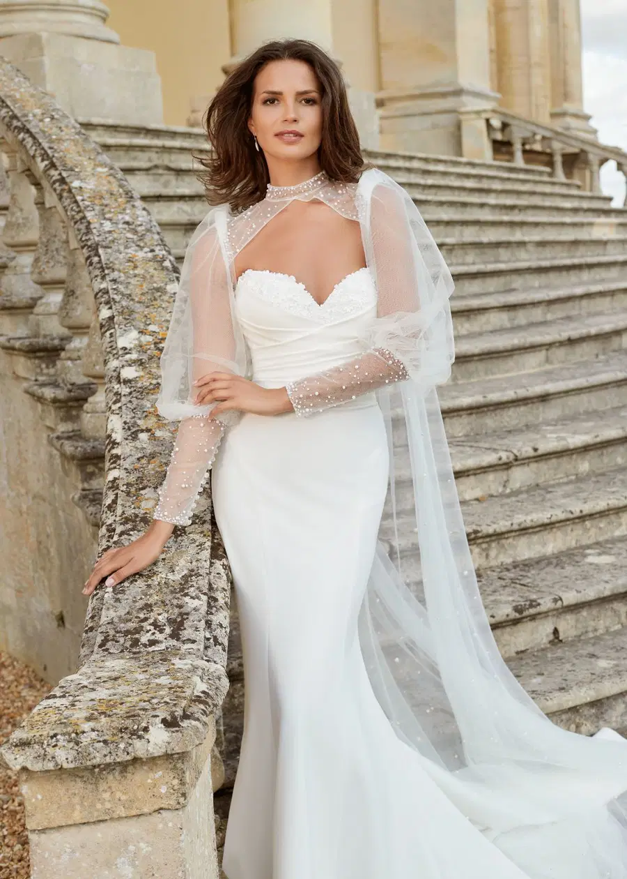 LOVE STORY by Dando London: Fit & Flare silhouette, high / halter neckline, long sleeves, tulle