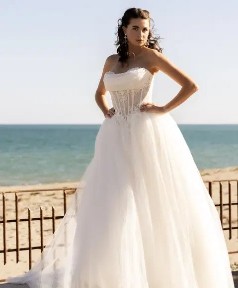Dorkas wedding dress by Amo & Luv, ball gown, lace