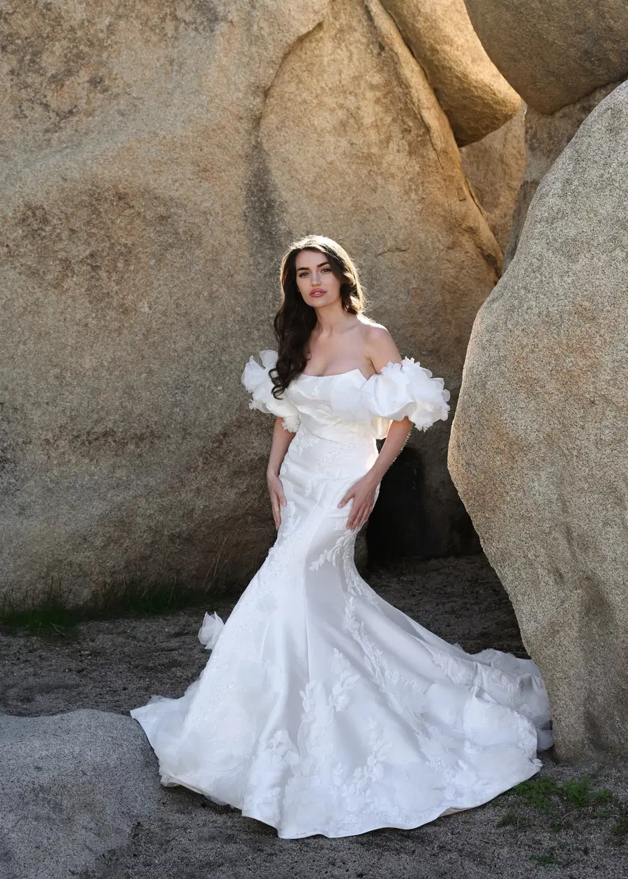 PALOMAR by Dando London: Mermaid silhouette, sweetheart neckline, sleeveless, mikado