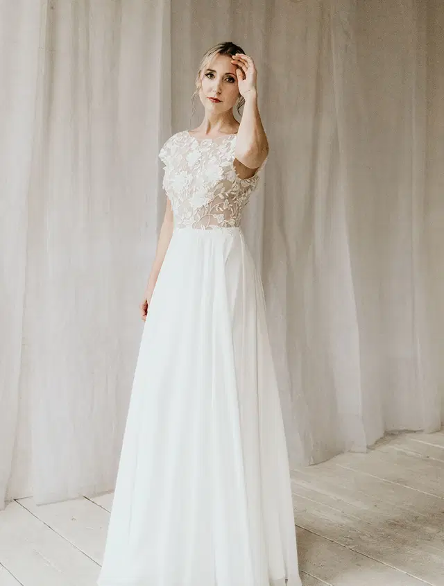 LOTTA by Esther Hofmann: A-Line silhouette, sweetheart neckline, cap sleeves, tulle