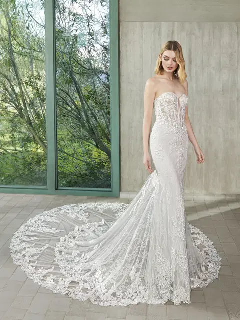 Georgi wedding dress by Pronovias, mermaid, lace