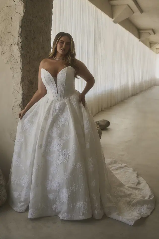 2640 by Casablanca Bridal - view 12 of 17