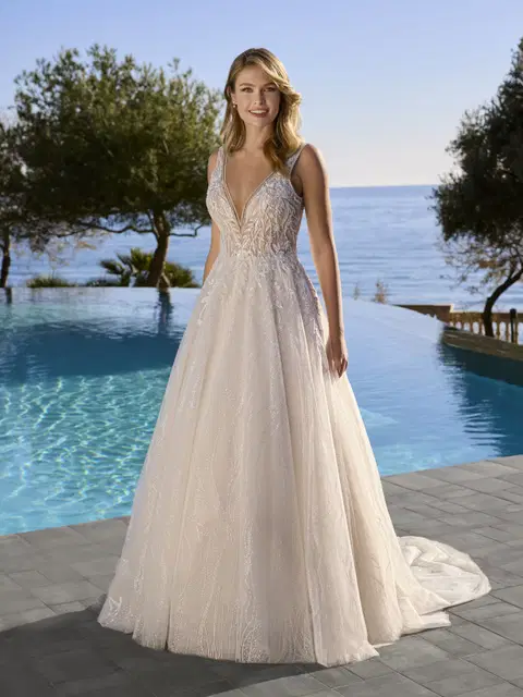Araluen wedding dress by Ladybird, princess, V-neck