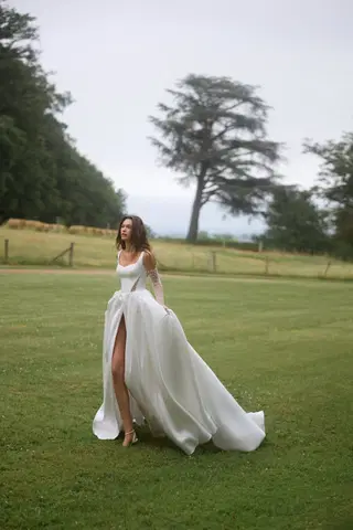 Belinda by Anne Mariée - view 2 of 7