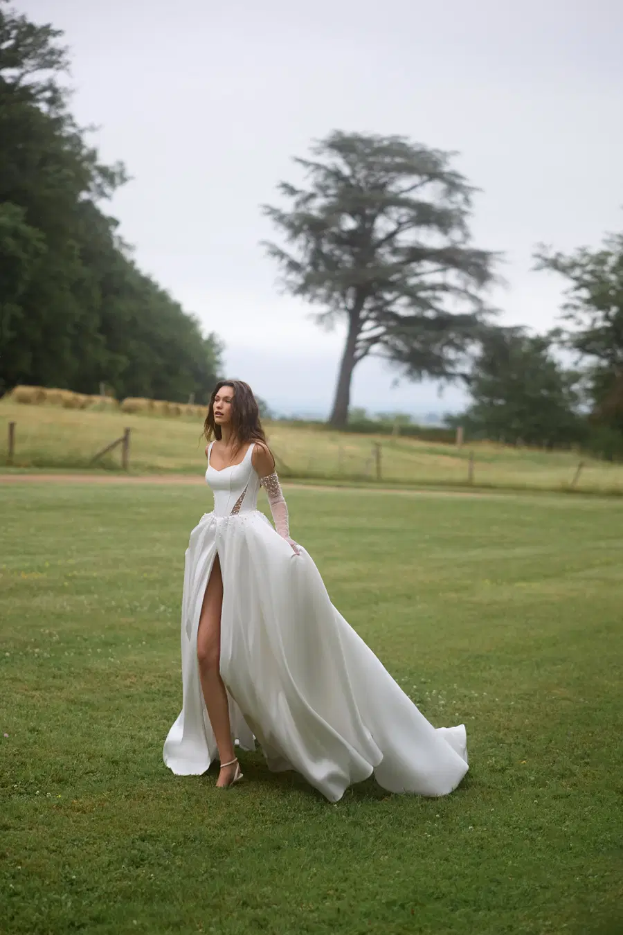 Belinda by Anne Mariée - view 2 of 7