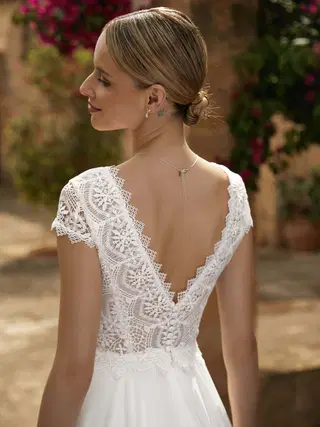 TERESA by Bianco Evento - view 4 of 4
