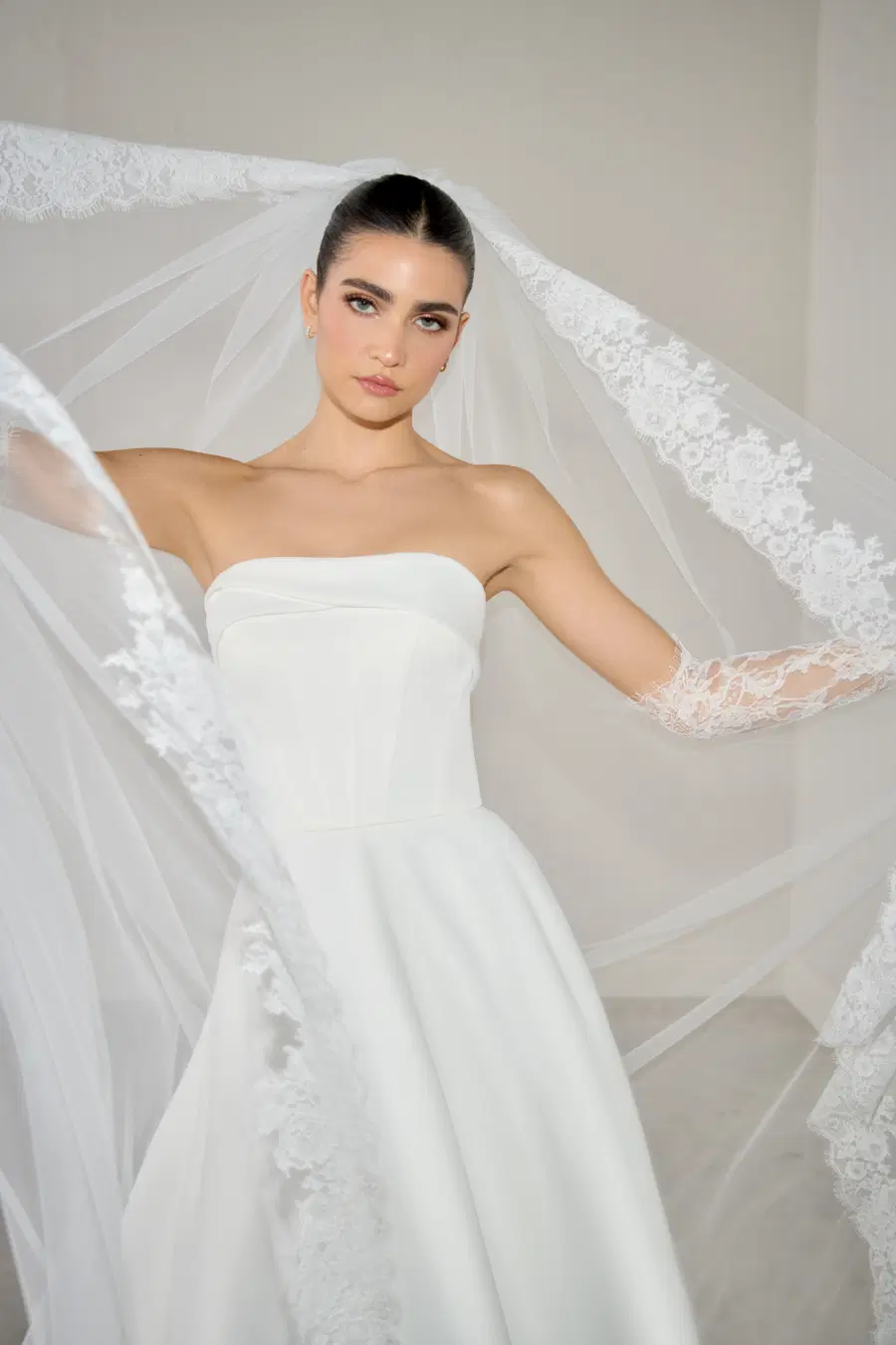 Empressa by Justin Alexander Signature - view 5 of 7
