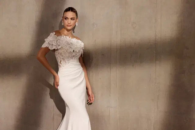 Waldorf by Avenue by Josephine Scott - view 12 of 15