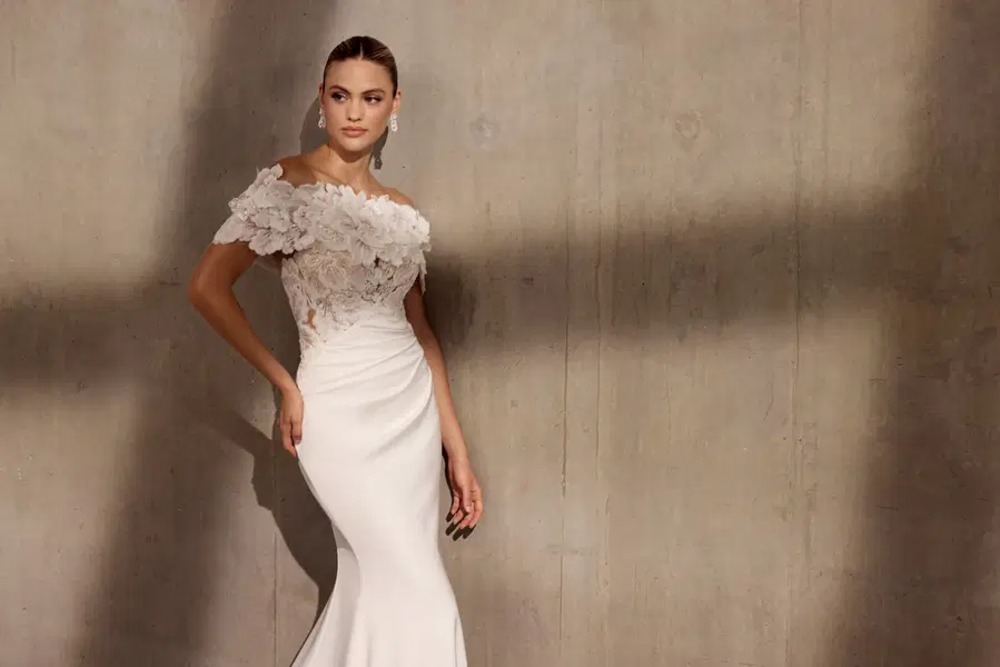 Waldorf by Avenue by Josephine Scott - view 12 of 15