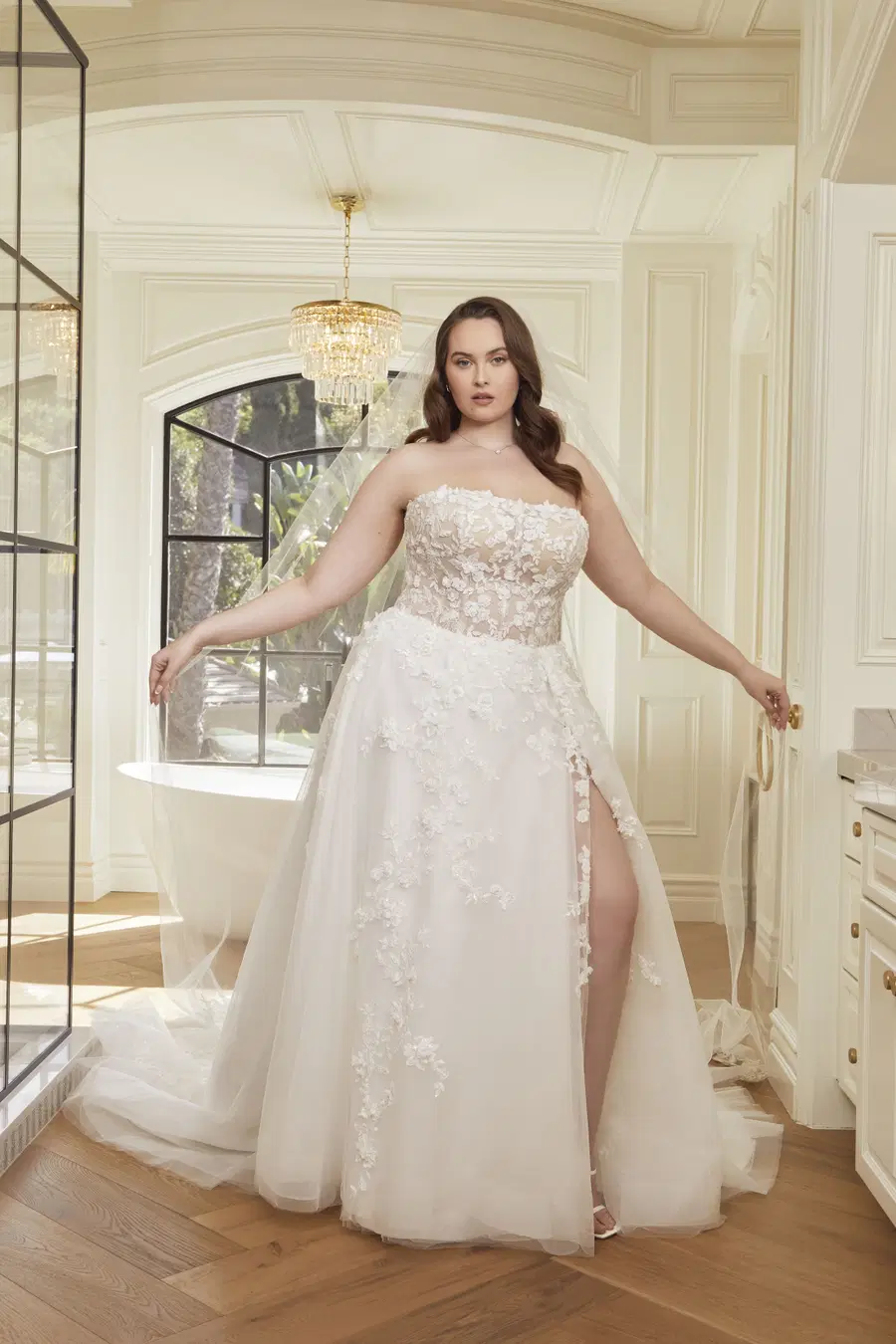 Dahlia Curvy by Casablanca Bridal - view 3 of 8