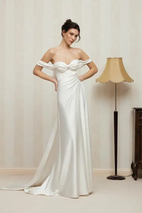 Elana wedding dress by Anne Mariée, straight, silk