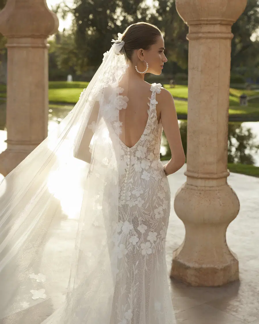 Oliana by Rosa Clara - view 3 of 5