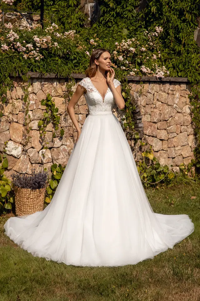 1074+8009 by Angela Bianca: V-neck neckline, cap sleeves, lace
