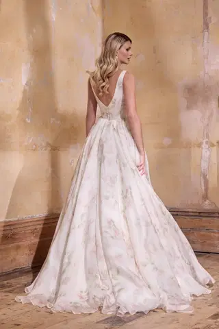 Primrose by Josephine Scott - view 6 of 6