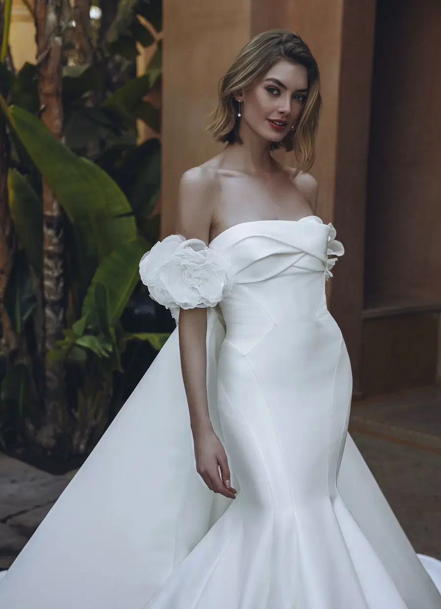 UMARA by Enzoani - view 3 of 7
