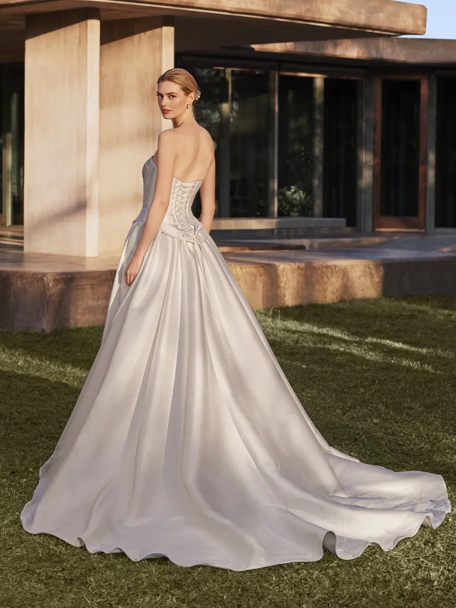 EISDELL by Pronovias - view 3 of 4