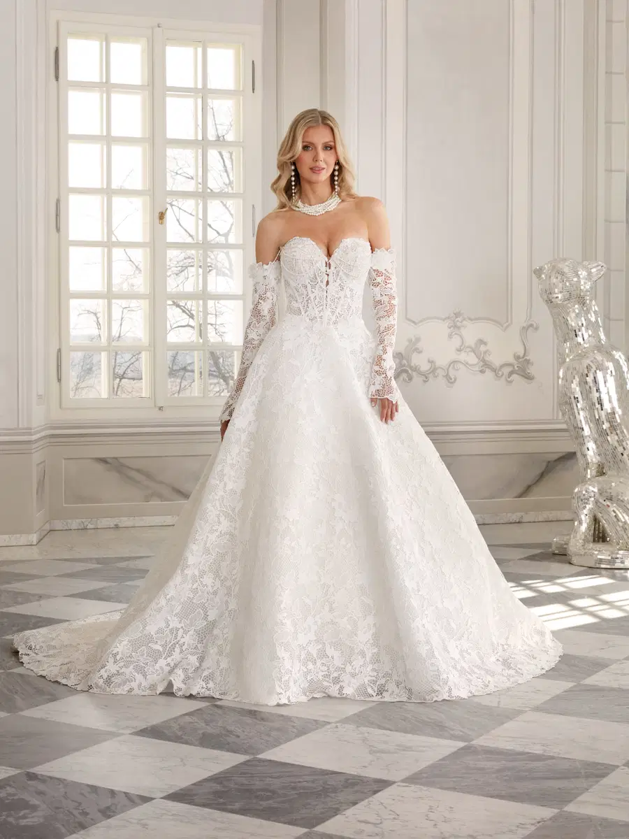 Kamila by Vanilla Sposa: Ball Gown silhouette, sweetheart neckline, separate sleeves, lace