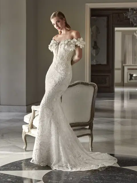 Gadise wedding dress by Pronovias Privée, mermaid, lace