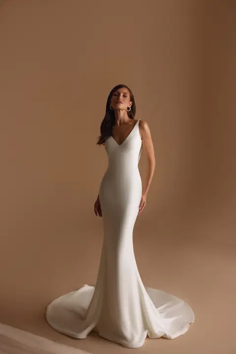 Layla wedding dress by Ella Novia, trumpet, satin