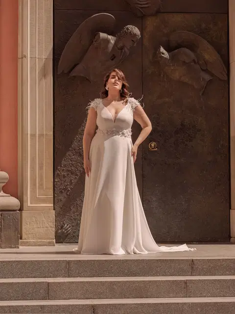 Style LO-511T wedding dress by Agnes, A-line, lace