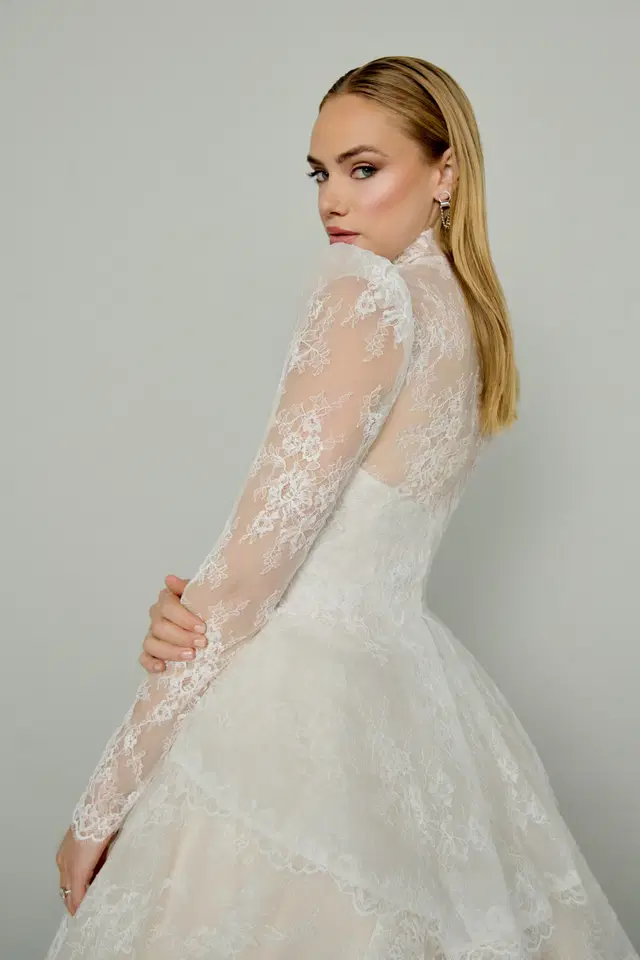 Eris by Justin Alexander Signature - view 9 of 10