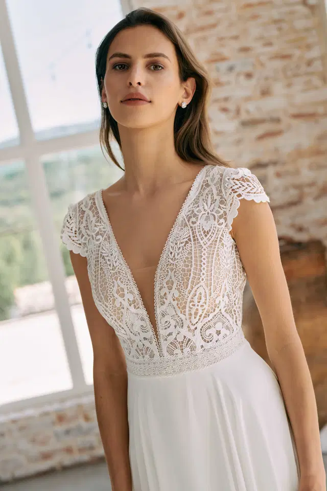 E-5044T by Elizabeth Passion - view 2 of 3