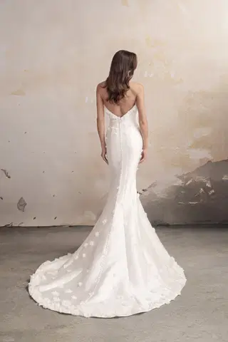Largartha by Donna Salado Couture - view 5 of 6