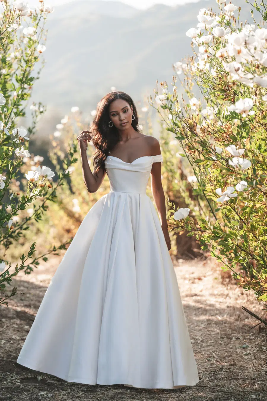 R3705 by Allure Romance - view 2 of 6