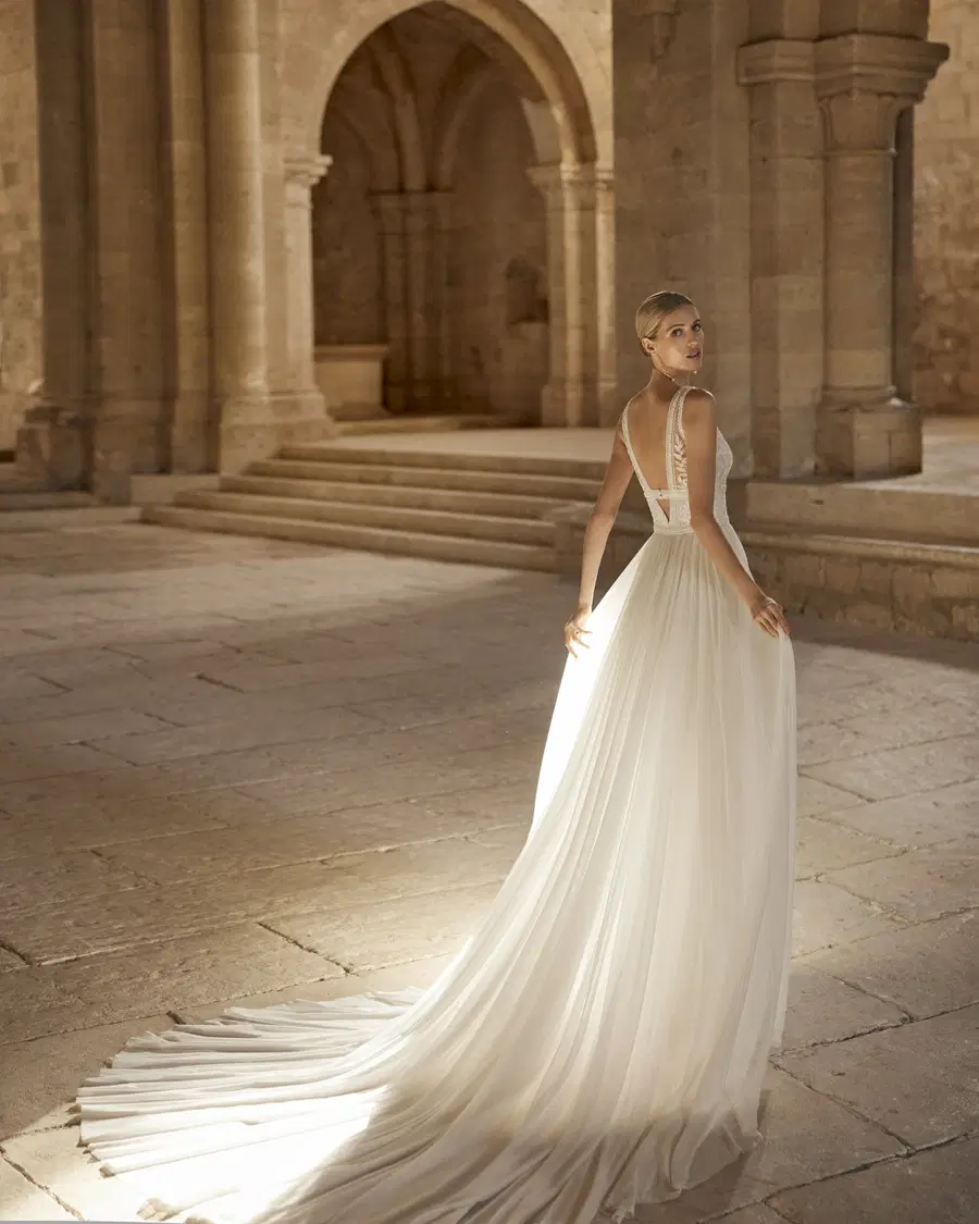 Lelia by Rosa Clara - view 4 of 4