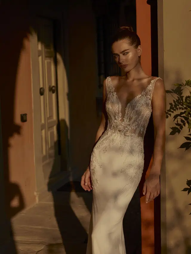 December by Modeca Bridal: Fit & Flare silhouette, V-neck neckline, sleeveless, crepe