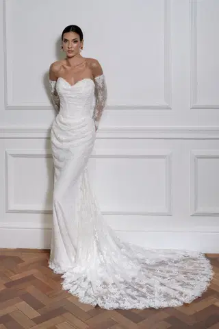 Tara by Avenue by Josephine Scott - view 5 of 5