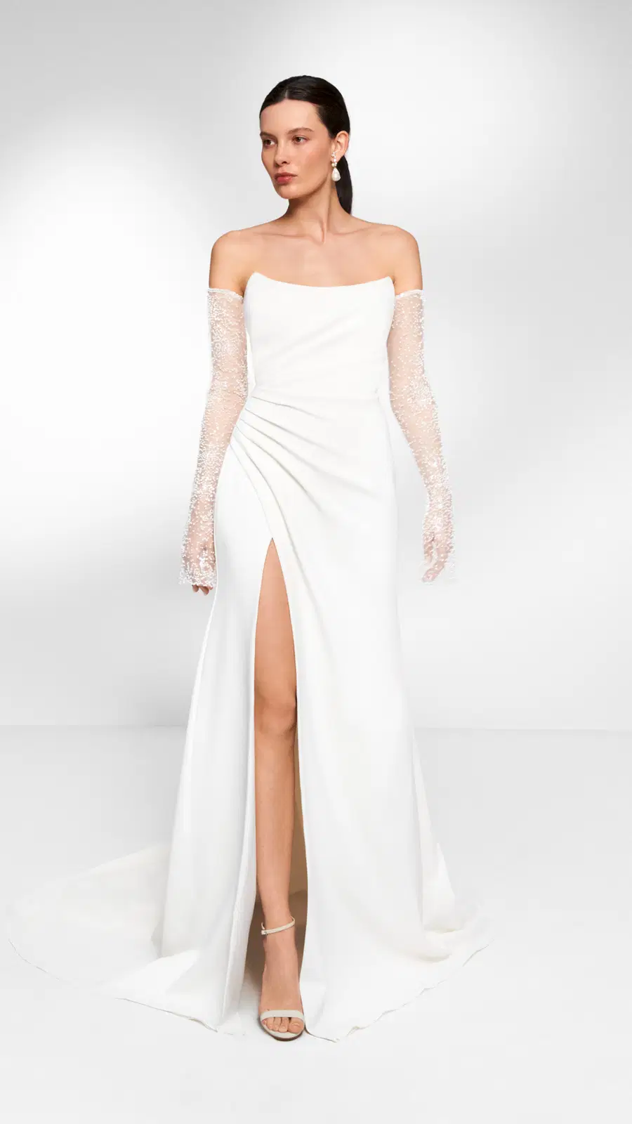 Zaya by Anna Kara: Fit & Flare silhouette, boat neck neckline, separate sleeves, crepe