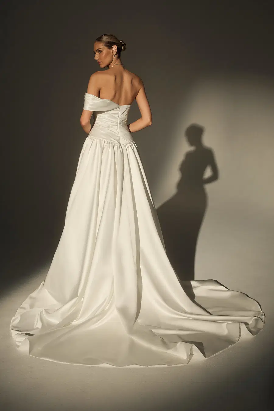 LE171-1 by Casablanca Bridal - view 6 of 7