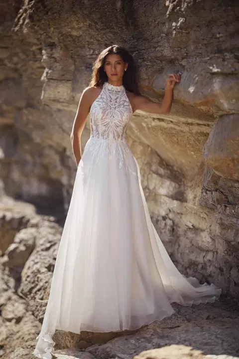 Style 27401 wedding dress by Très Chic, A-line, organza