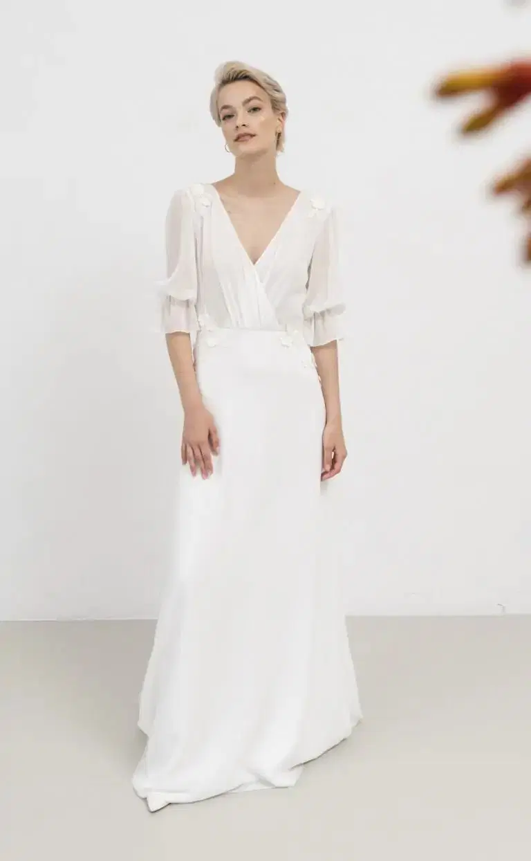 Bell Sleeve Dress by Kisui: Straight silhouette, V-neck neckline, short sleeves, chiffon