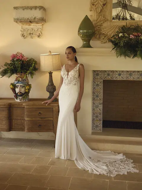Glow wedding dress by Modeca Bridal, fit & flare, crepe