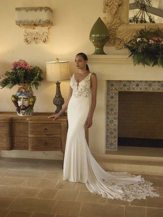Glow by Modeca Bridal: Fit & Flare silhouette, V-neck neckline, crepe, sweep / brush train